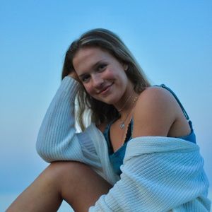 Meet your Posher, Bella